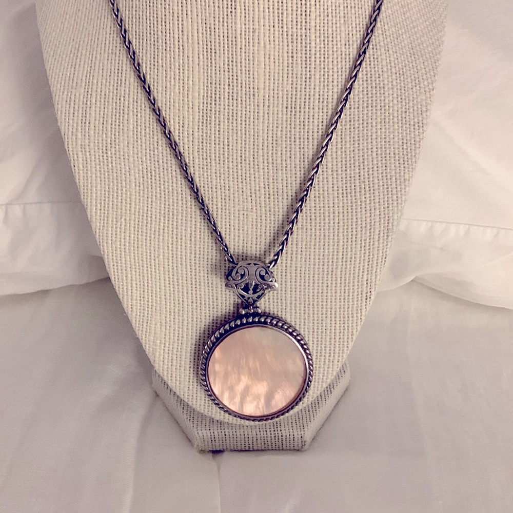 Stunning Vintage ExEx Pink Mother of Pearl Round  Benzel SS Pendant 22” SS Chain